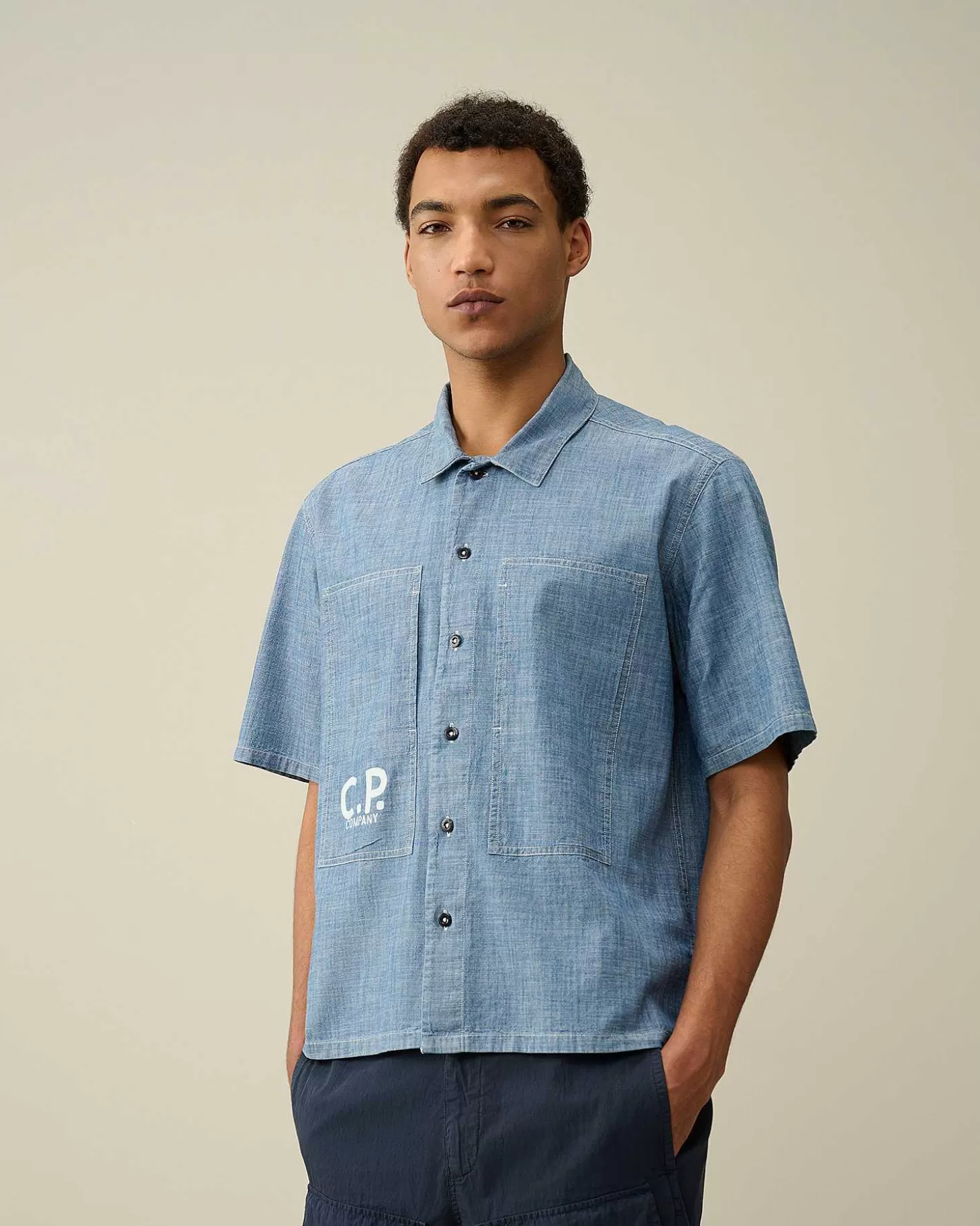 Fashion Chambray Short Sleeved Logo Shirt Men Shirt