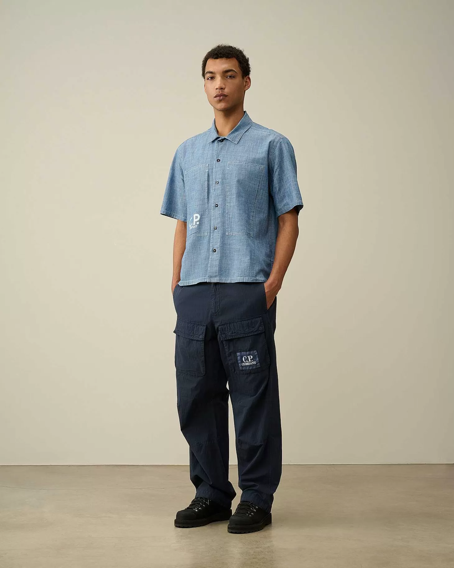 Fashion Chambray Short Sleeved Logo Shirt Men Shirt