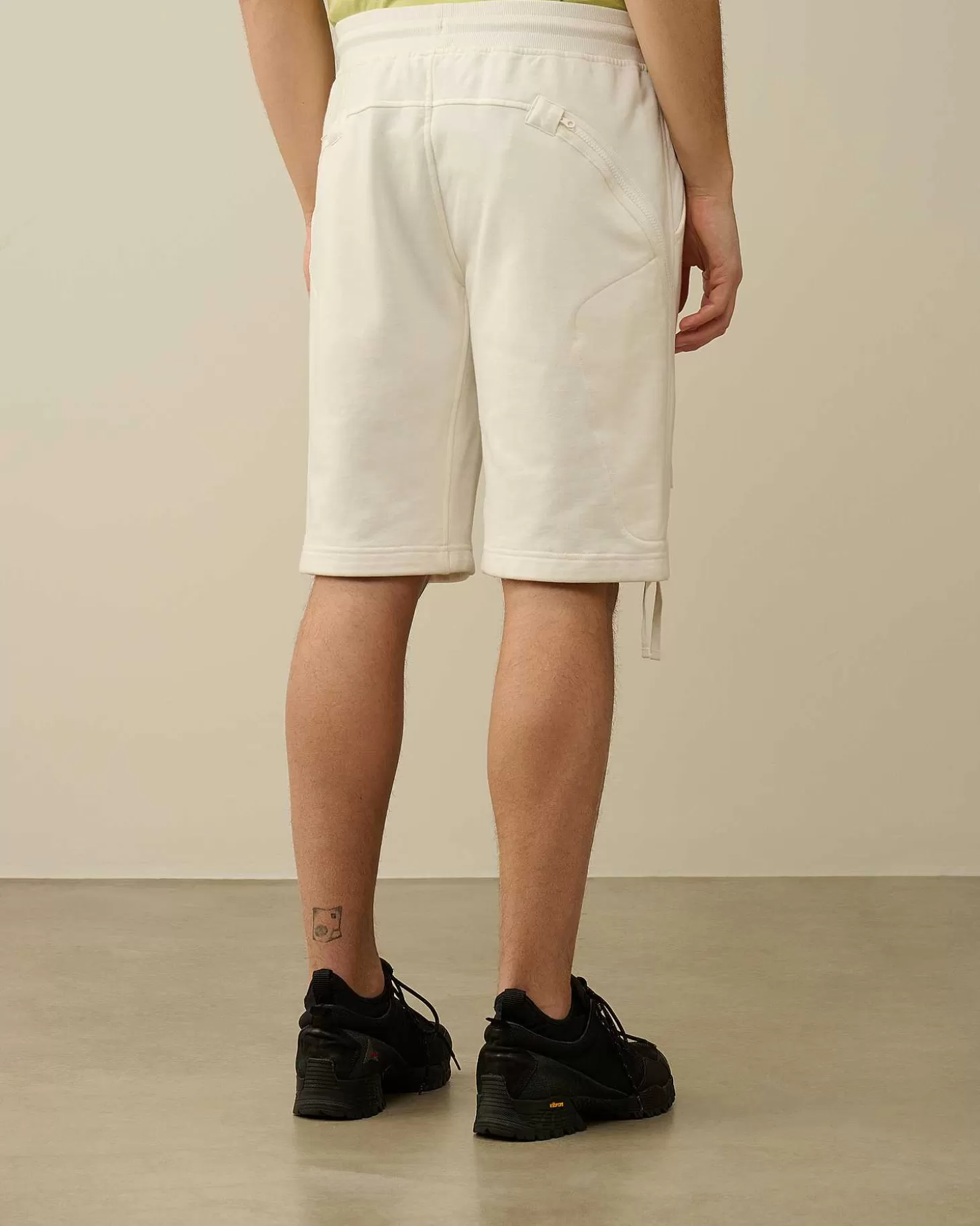 New Diagonal Raised Fleece Zipped Pocket Shorts Men Tracksuits & Shorts