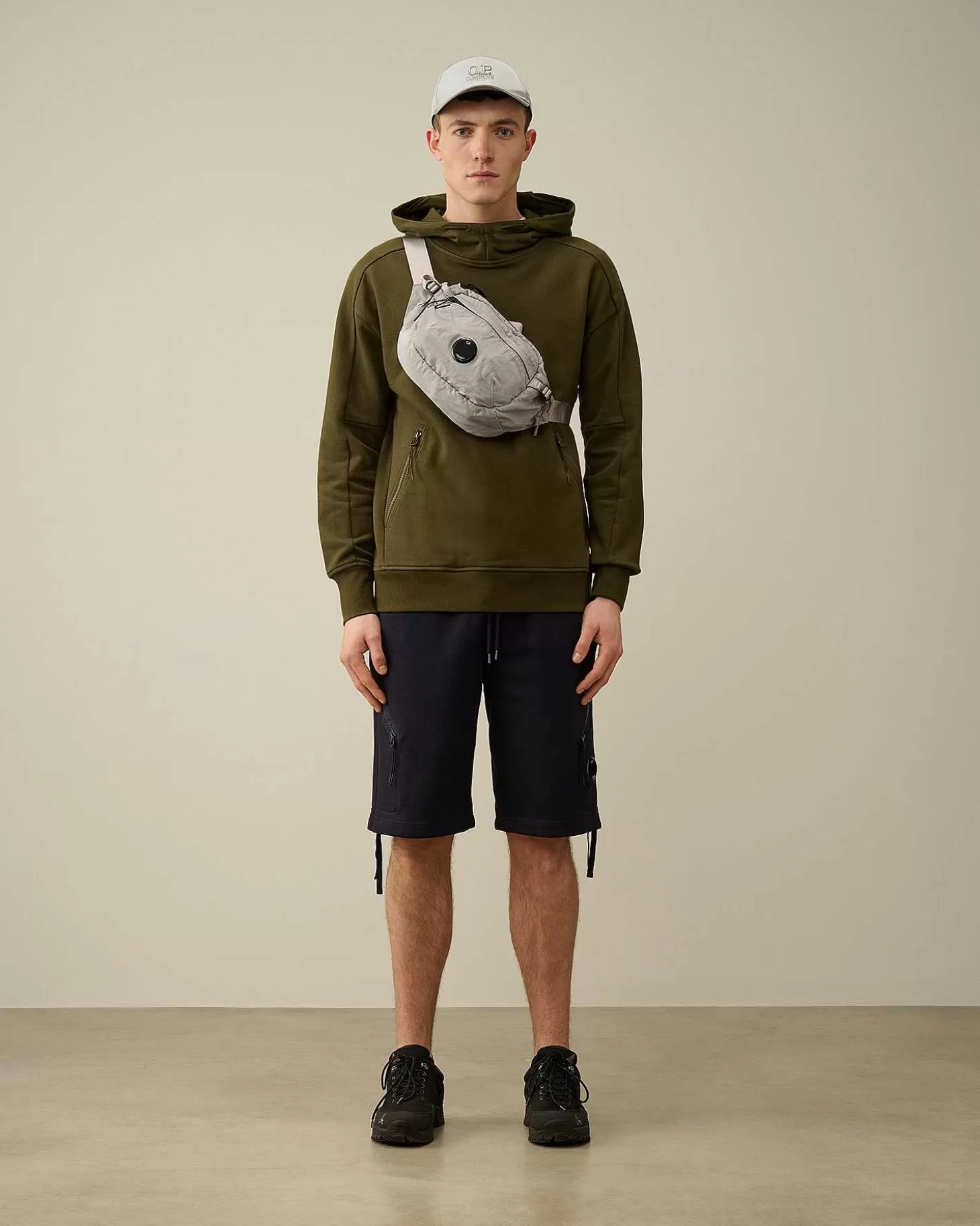 Shop Diagonal Raised Fleece Zipped Pocket Shorts Men Tracksuits & Shorts