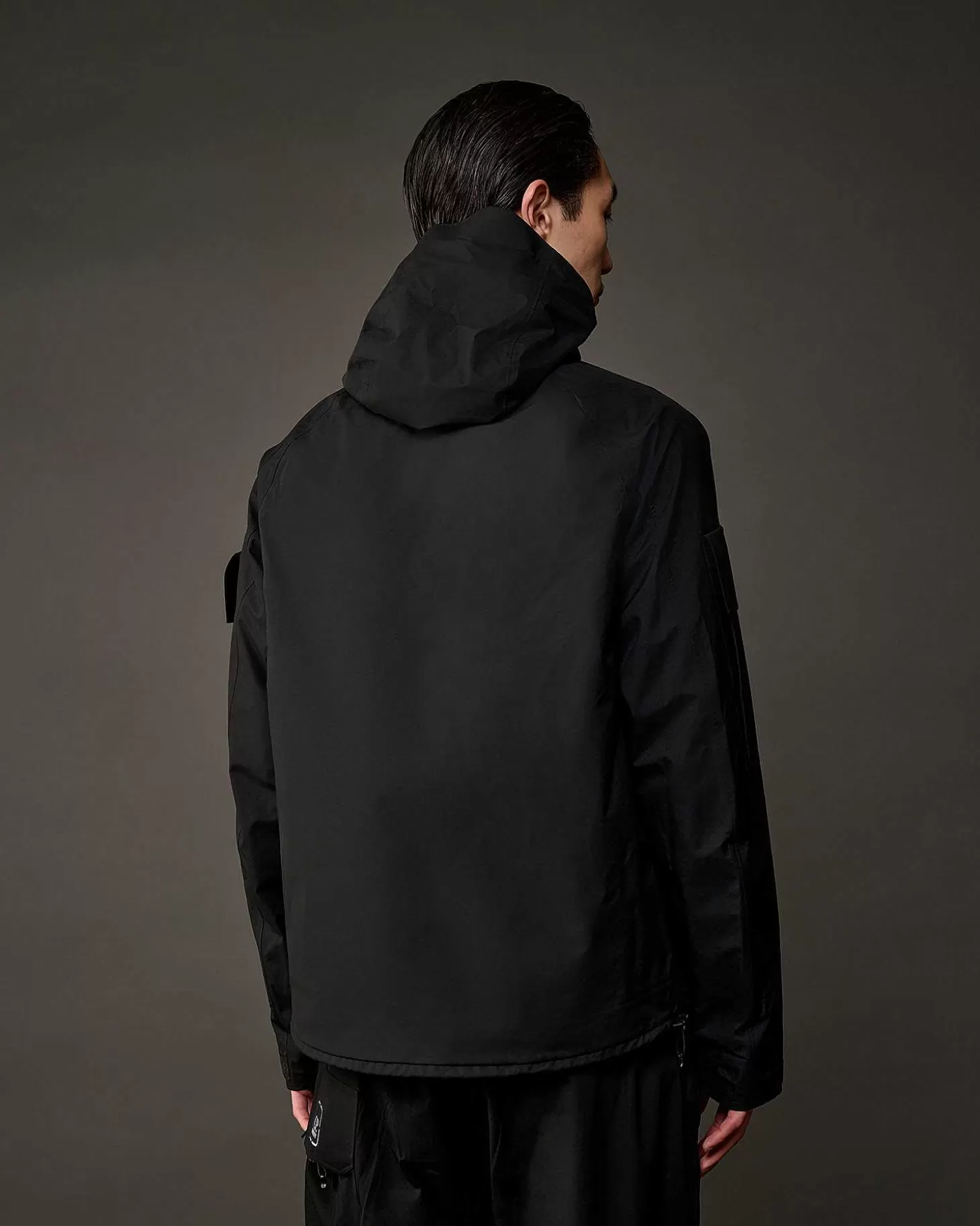 Store Metropolis Series Gore-Tex Infinium Hooded (Medium) Jacket Men Metropolis Series